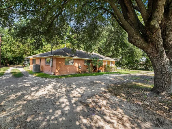 13909 Kershaw St, Houston, TX 77037