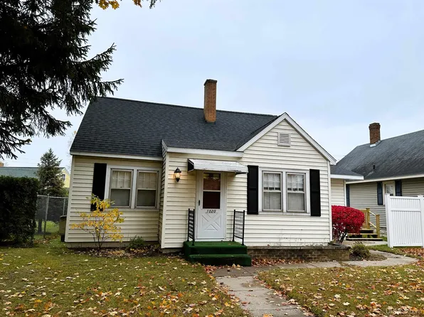 1020 Washington Ave, Escanaba, MI 49829