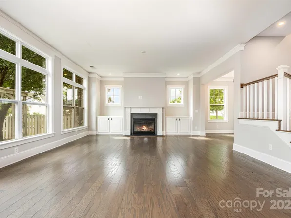 11802 Stirling Field Dr, Pineville, NC 28134