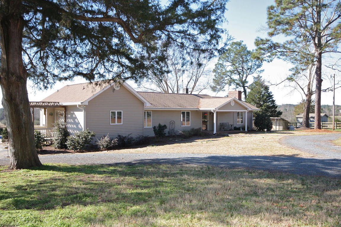 189 Nc Highway 73, West End, NC 27376 Zillow