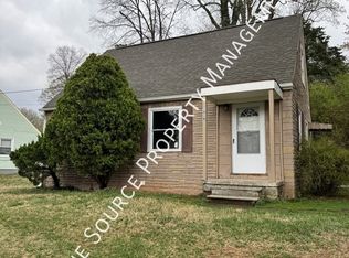 1028 Betty Dr, Winston Salem, NC 27107