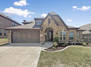 417 Lakeview Dr, Alvarado, TX 76009