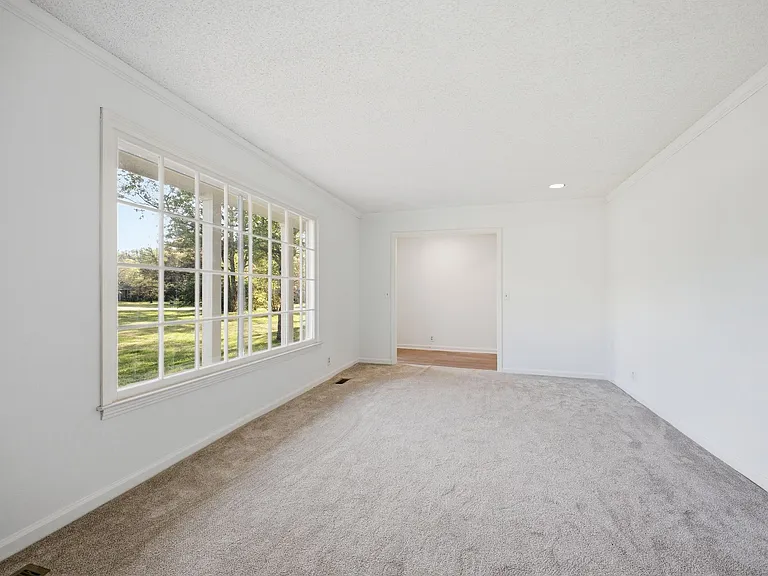 6406 Fischer Ct — Photo 4