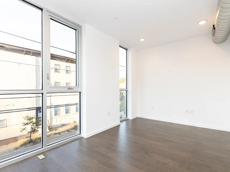620 Diamond St #2 — Photo 11