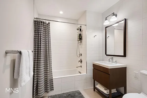 Rented by MNS | media 32