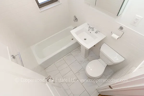Rented by Copperwood Real Estate | media 13