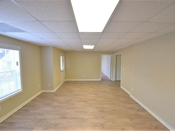 2nd image of 2392 Wilshire Way