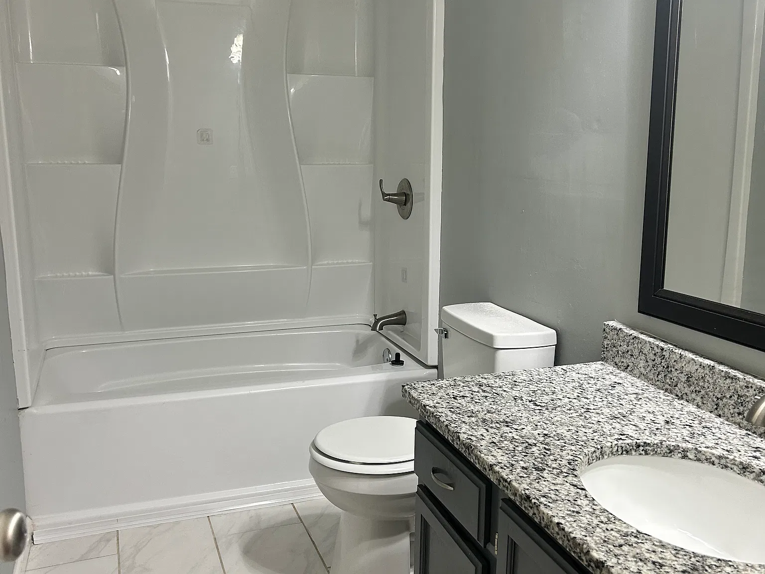 2 bed, 1.5 bath, 1044 sqft, $1,200 — Photo 4