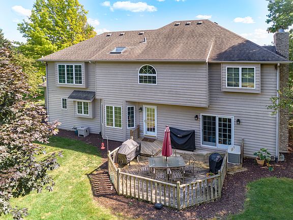 2nd image of 25616 Northcrest Dr