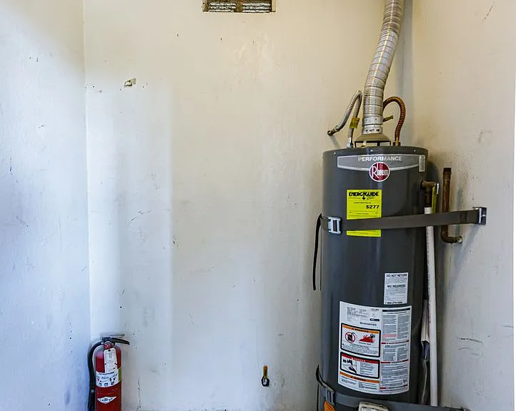 5036 S Rainbow Blvd #104 — Photo 8