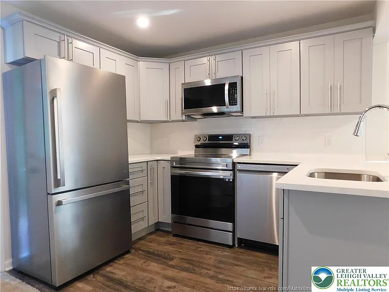 1414 Iron St — Photo 11