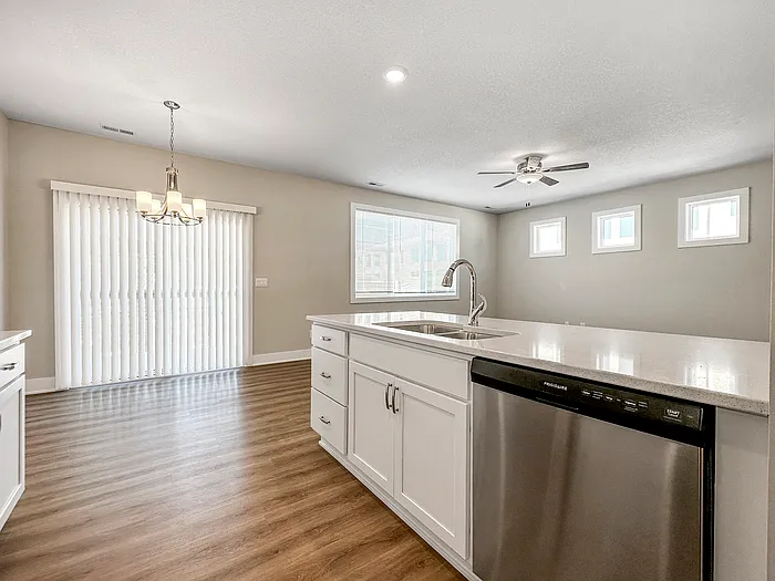1404 NE Primrose Ln — Photo 9