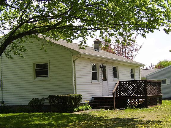 Back view with deck