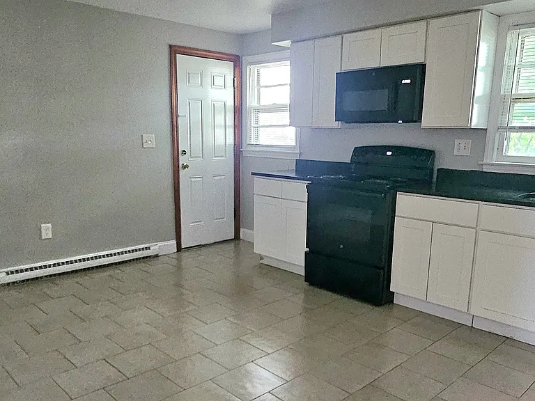 148 Bradford Ave #G — Photo 3