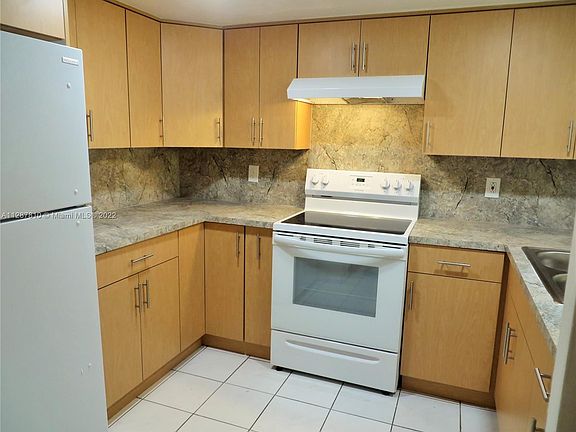 3rd image of 12239 SW 14th Ln APT 3110-3