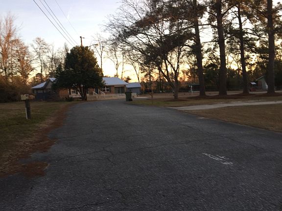 4th image of 404 Judy Ann Dr