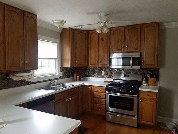 5th image of 111 Five Forks Dr