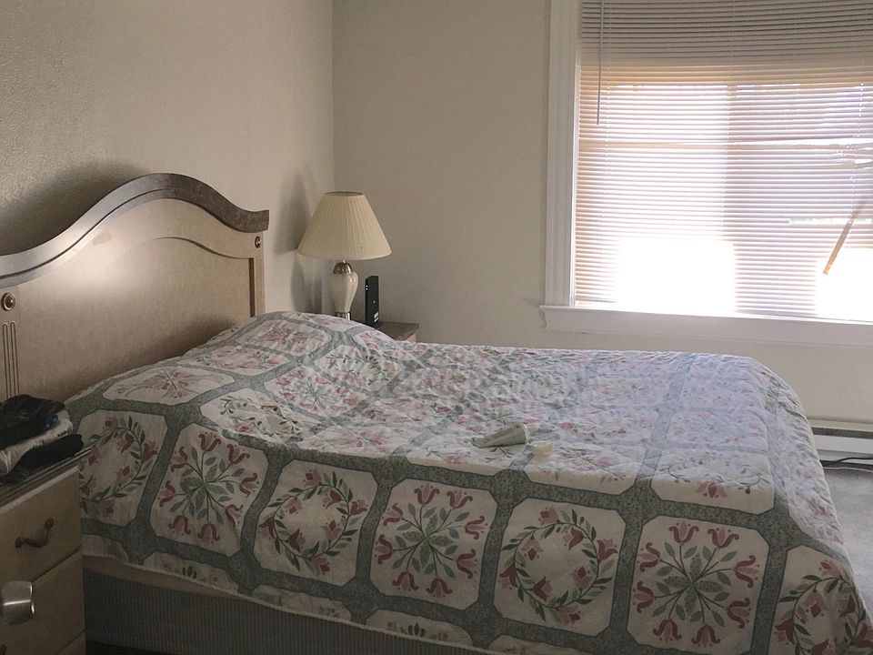 2nd image of 109 Dickman St #1