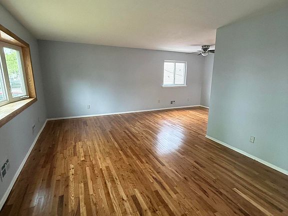 3rd image of 37 E Stroud Ave Floor 1