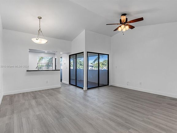 2nd image of 1120 N Franklin Ave #1120L