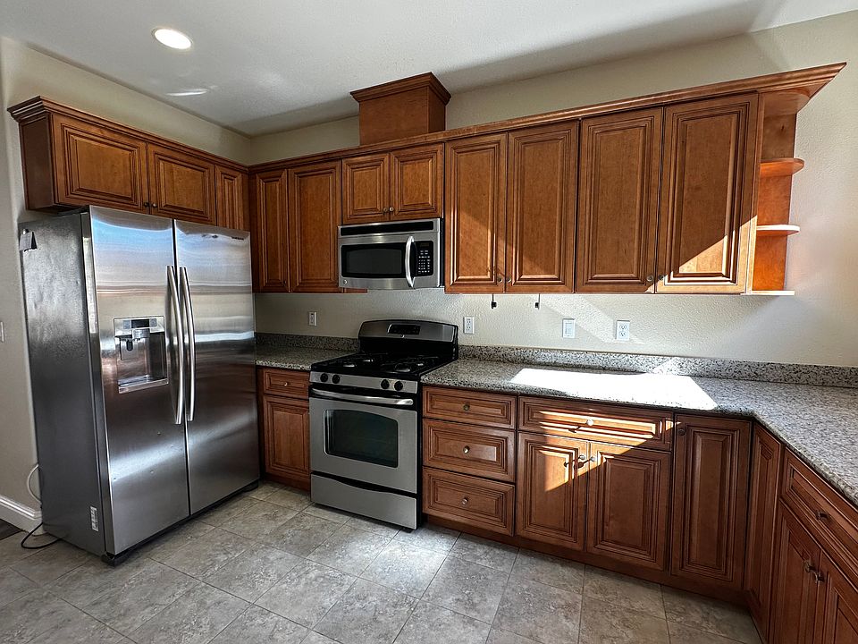 1st image of 539 Sally Garden Ct