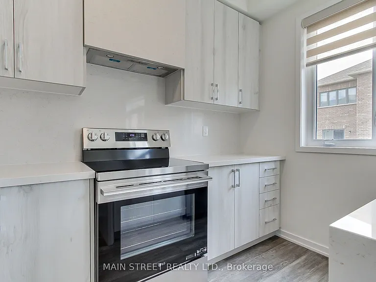 12 Donald Ingram Cres — Photo 16