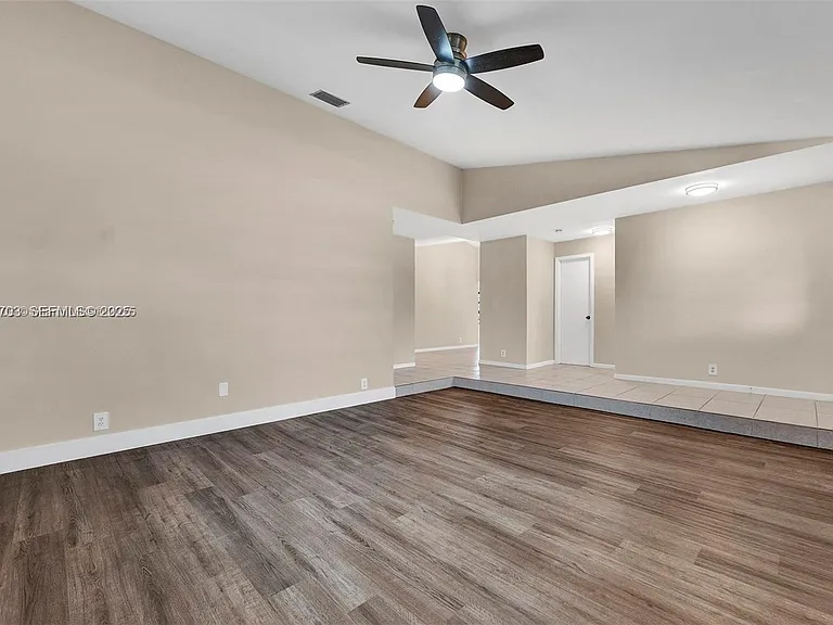 1406 NW 8th St — Photo 30