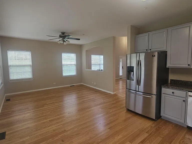 6085 Delaney Dr — Photo 4