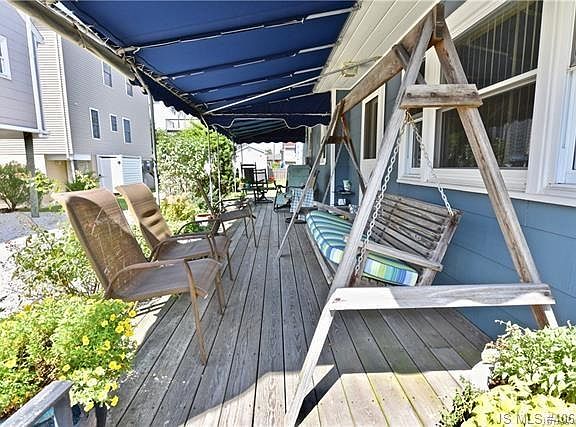 5th image of 419 Coral St