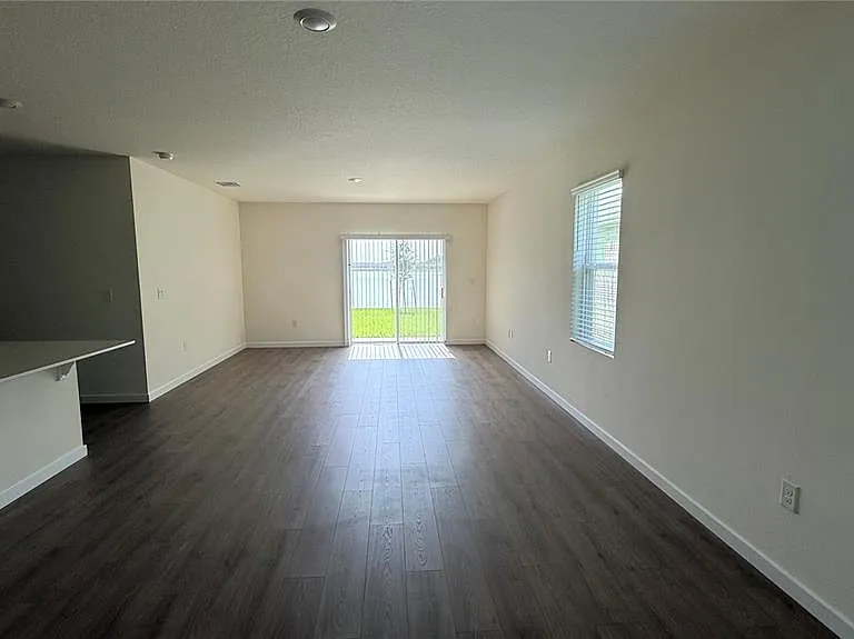 2066 Walnut Creek Dr — Photo 15