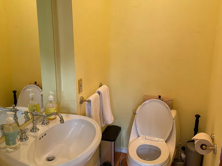 Powder room