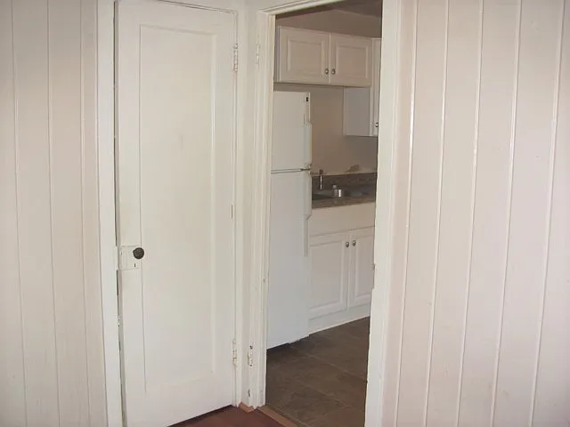182 Brook St — Photo 5