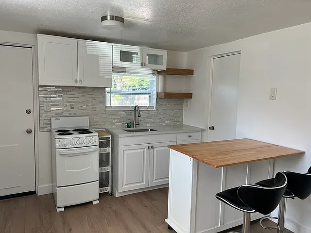 1138 Jamajo Blvd #A — Photo 4