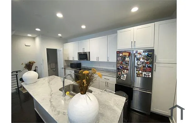 3314 9th St NE #2 photo 1