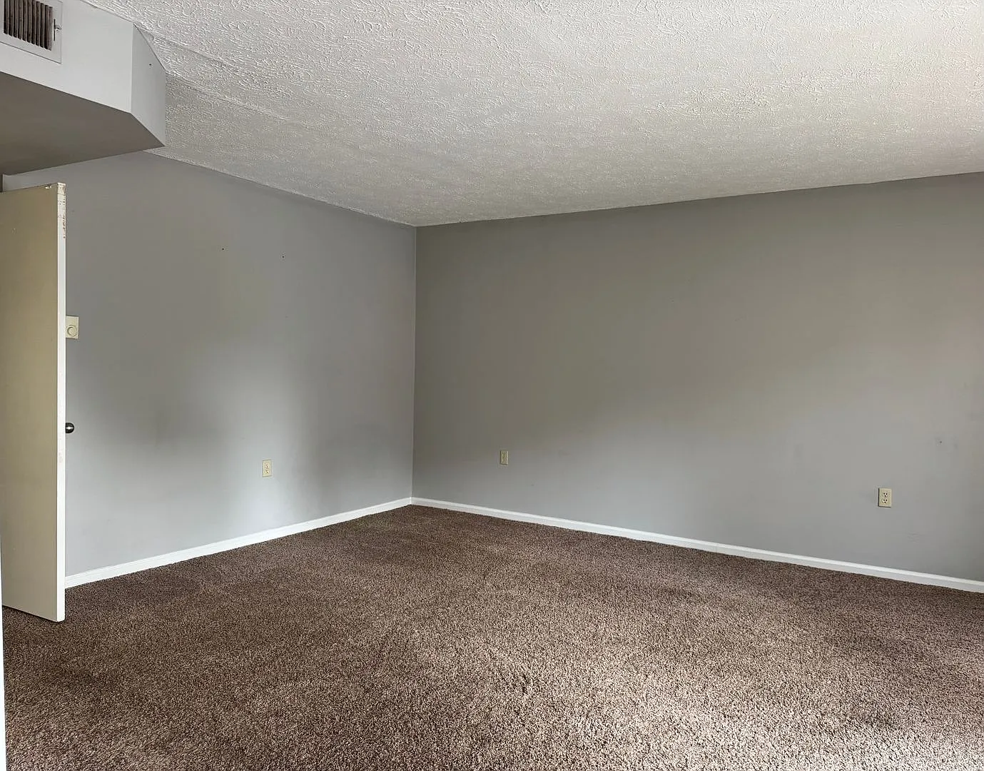 163 & 165 Westside Drive — Photo 4