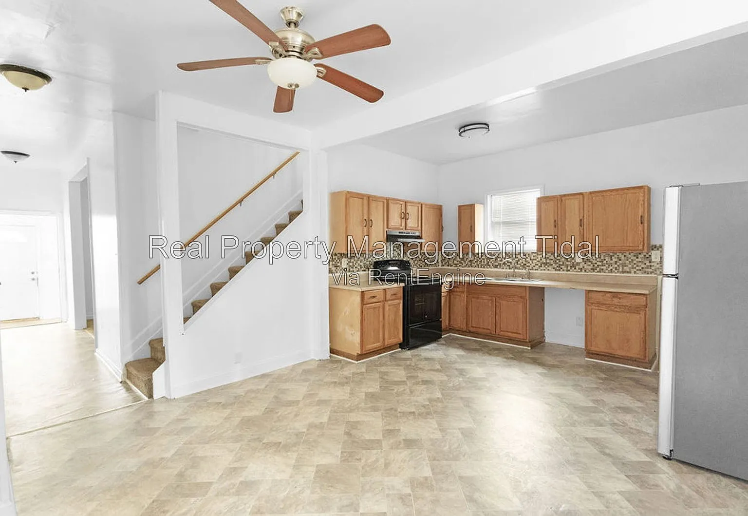 3 bed, 2.0 bath, 1550 sqft, $1,600 — Photo 3