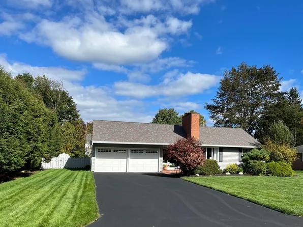 105 Coolidge Ave, Queensbury, NY 12804