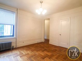 3257 35th St APT D2, Astoria, NY 11106