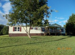 60 Meadow Ridge Ln, Murrayville, GA 30564