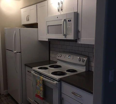 New kitchen with all new appliances!