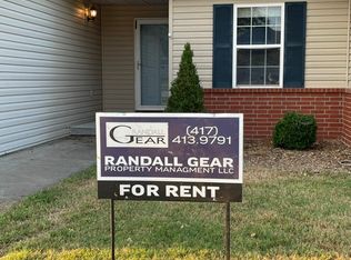 409 E Stone Creek Rd, Willard, MO 65781