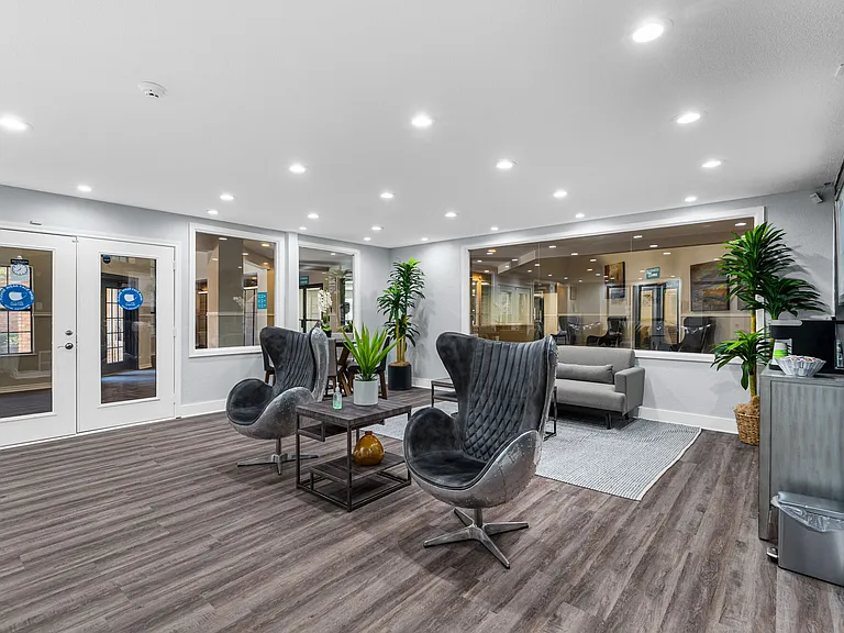 3200 S Center St — Photo 10