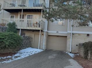 W164N8835 Mill St APT D, Menomonee Falls, WI 53051