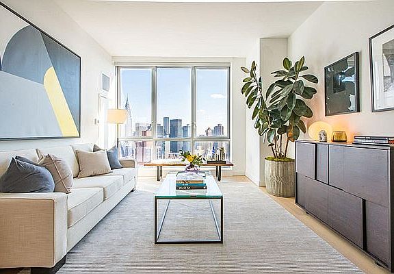 3rd image of 160 Madison Ave APT 20D