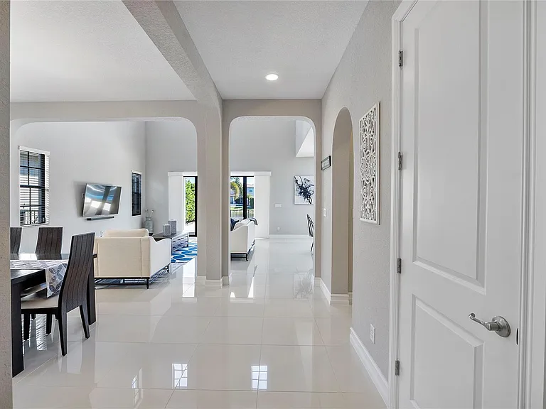 11036 Meridian Dr N — Photo 13