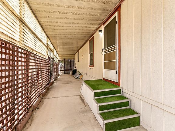 4th image of 3677 Arbolado Dr