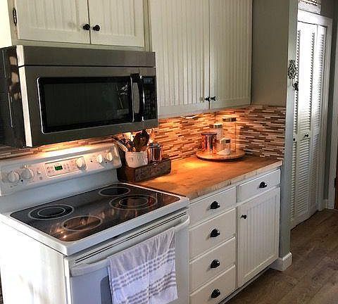 4th image of 806 Sunset Dr