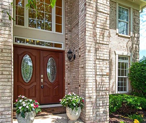2nd image of 1225 Ravelle Ct