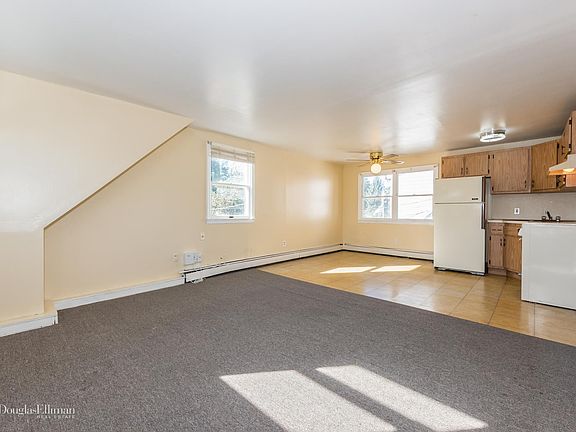 3rd image of 263 Hunnewell Ave