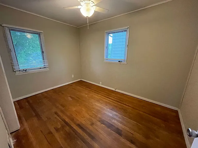 2132 S 48th Ave — Photo 7